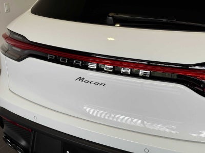 2026 Porsche Macan Base