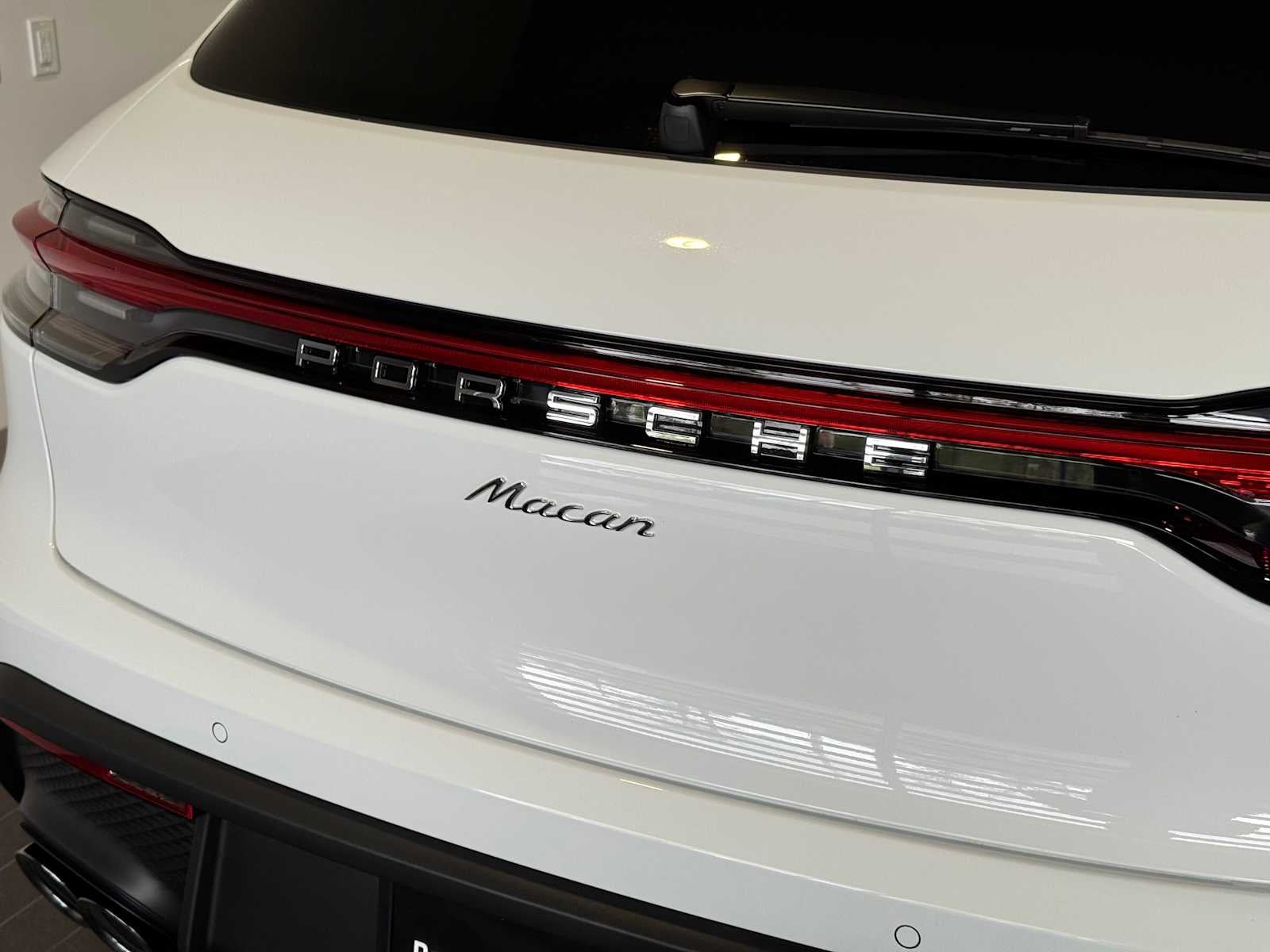 2026 Porsche Macan Base