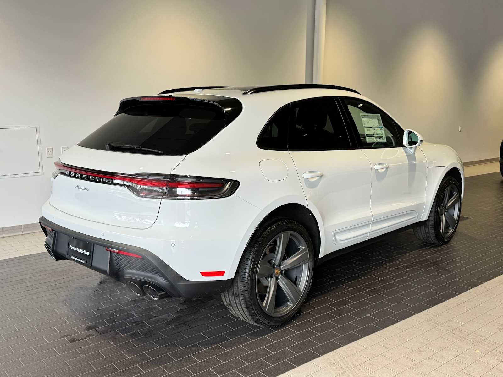2026 Porsche Macan Base