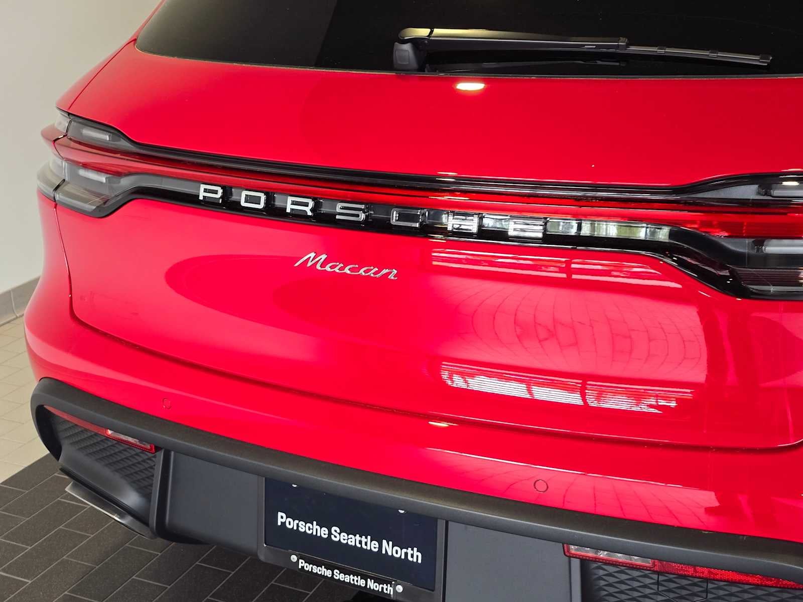 2026 Porsche Macan Base