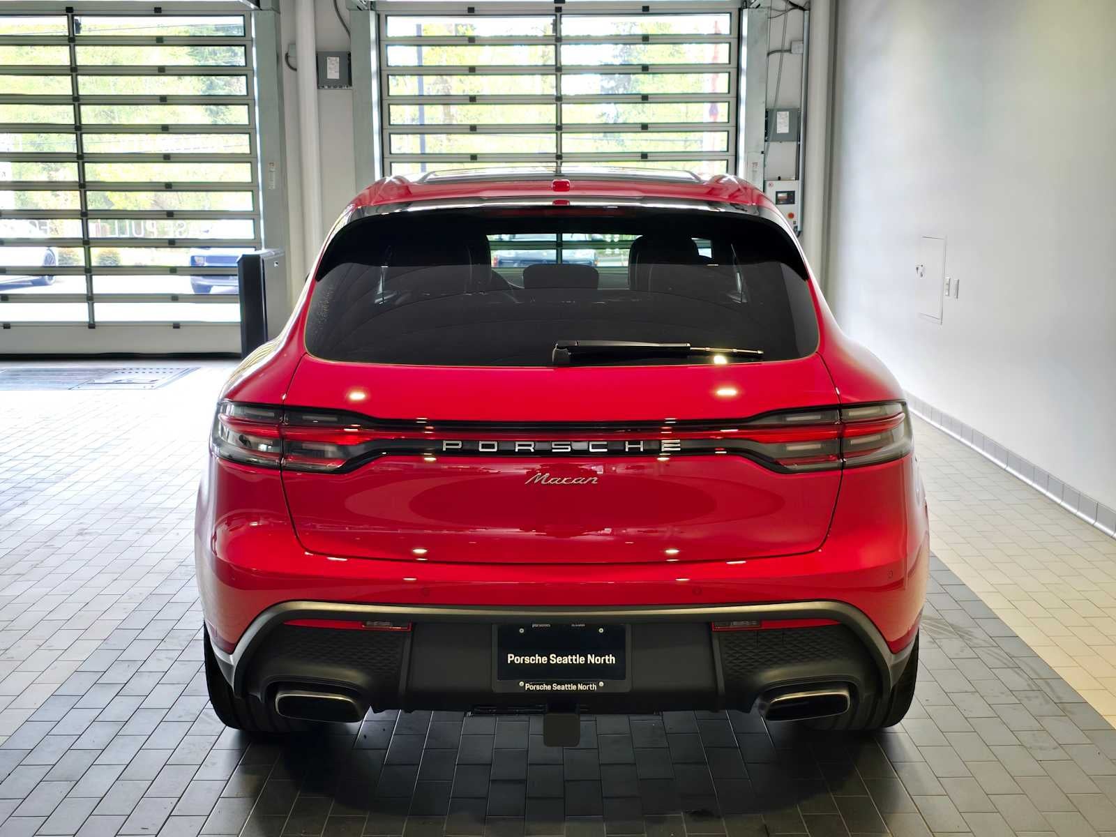 2026 Porsche Macan Base
