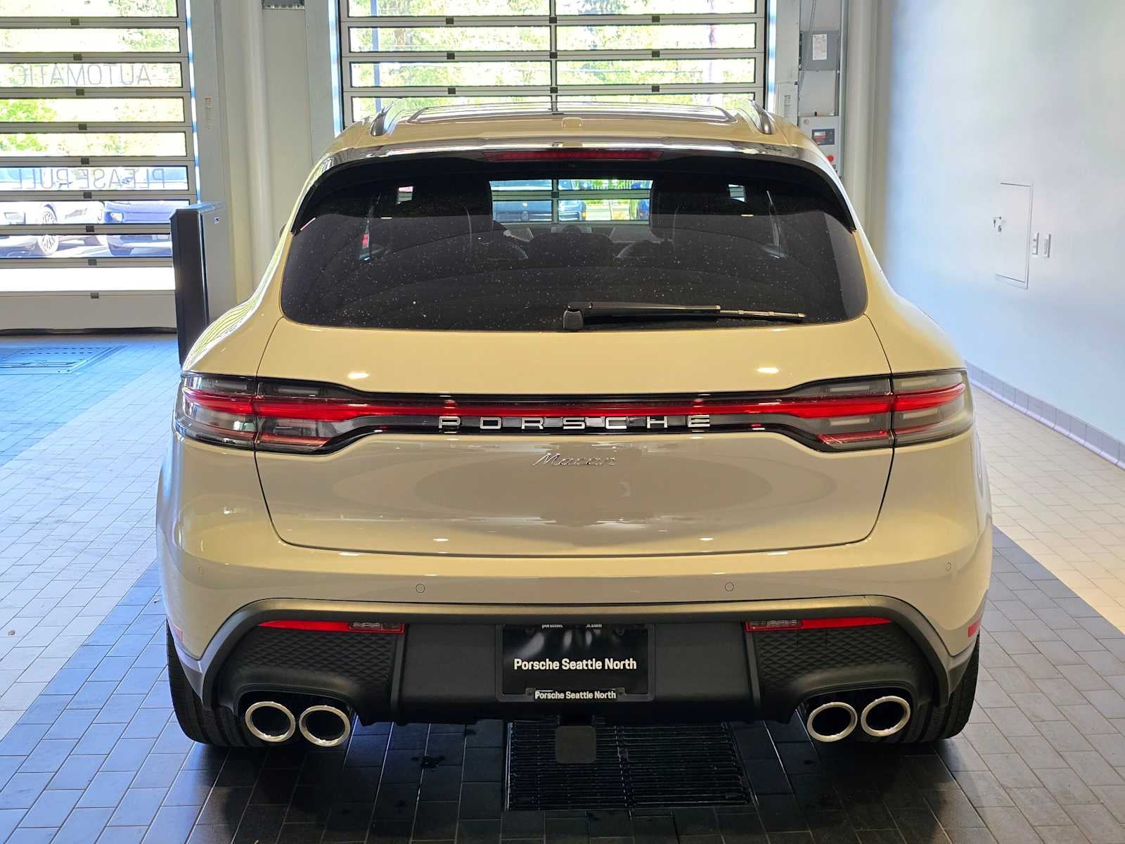 2026 Porsche Macan Base