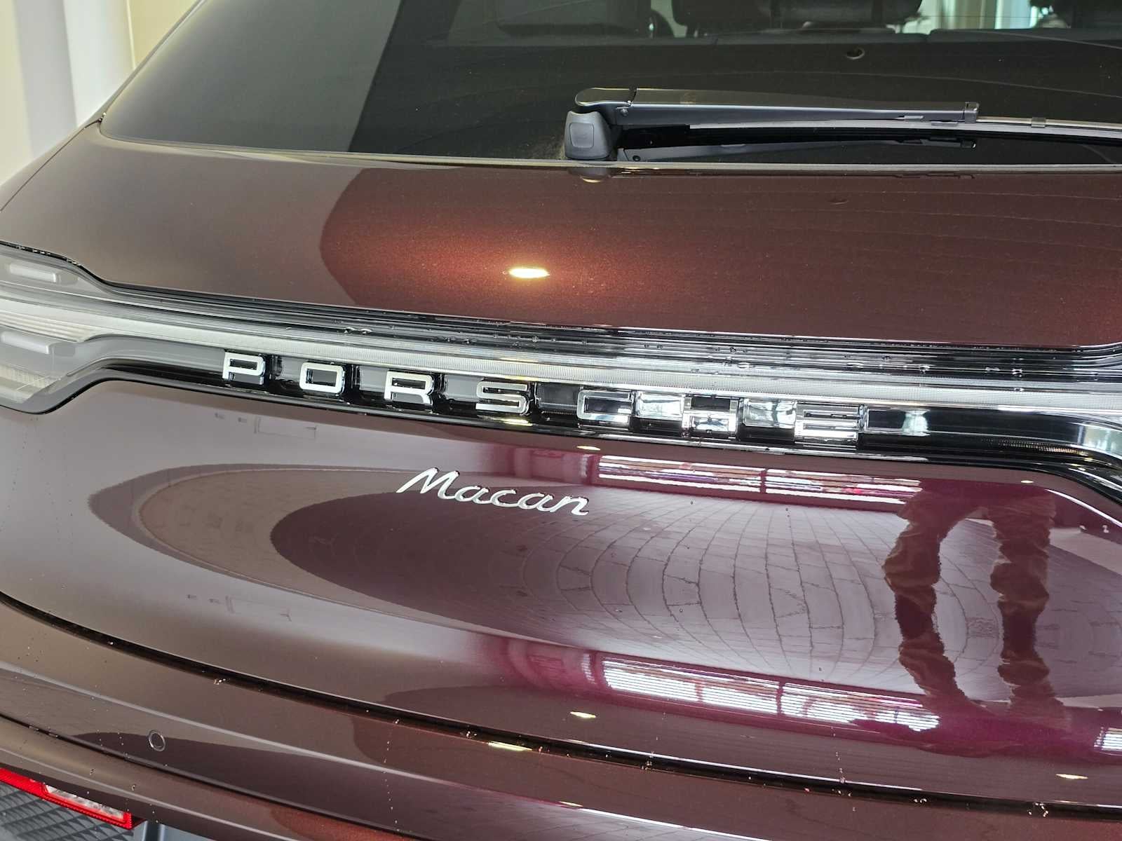 2026 Porsche Macan Base