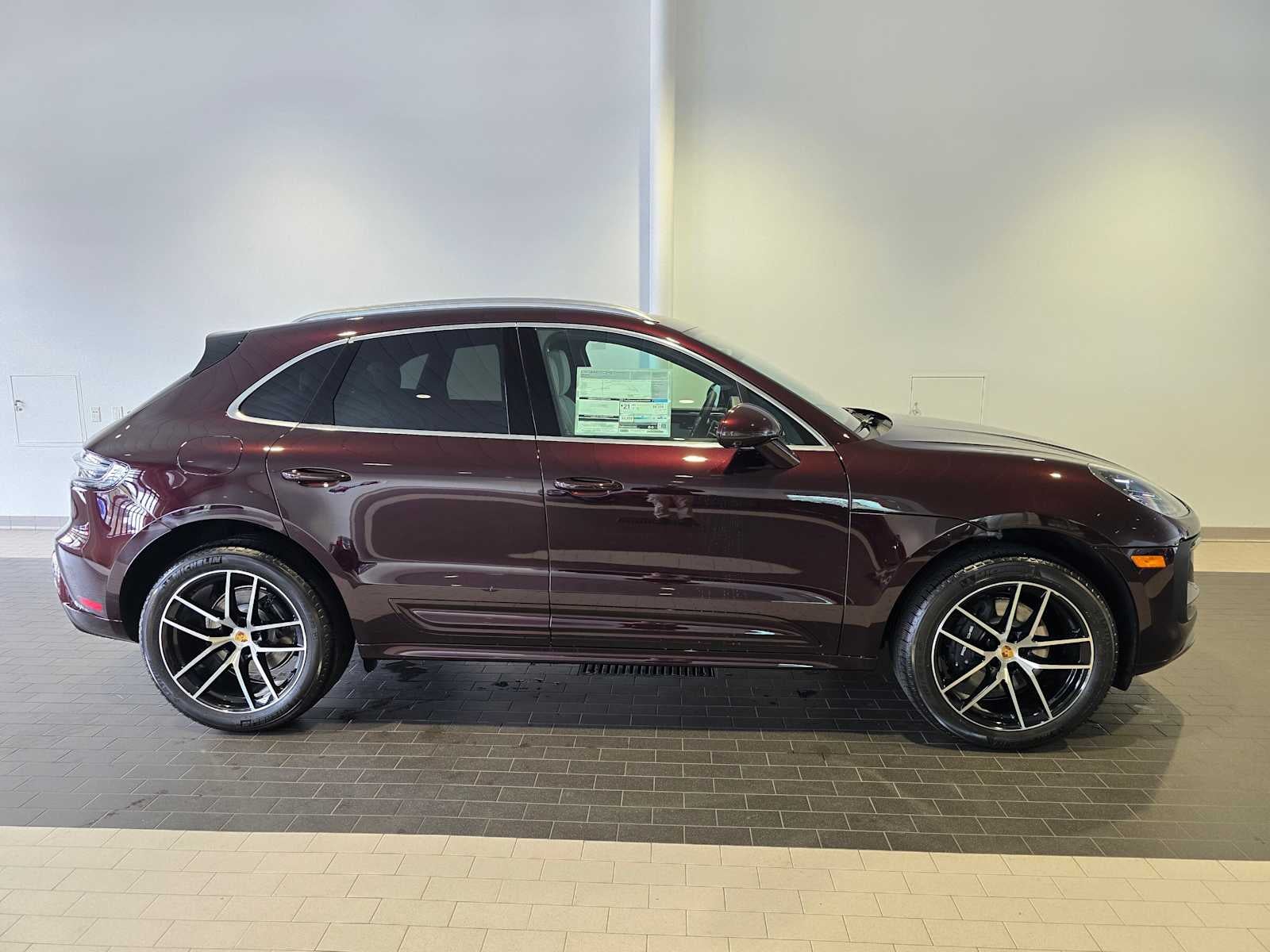 2026 Porsche Macan Base