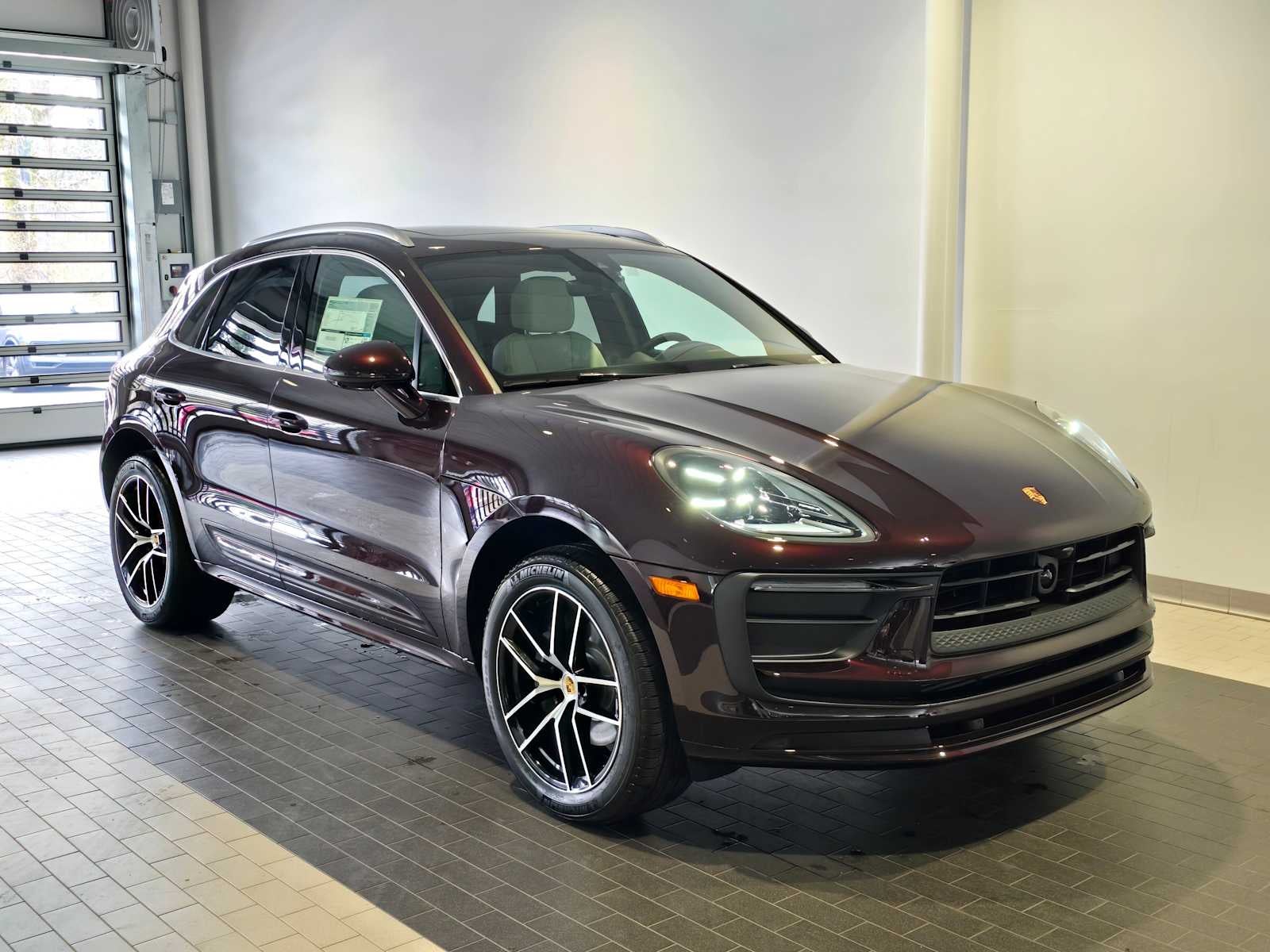2026 Porsche Macan Base