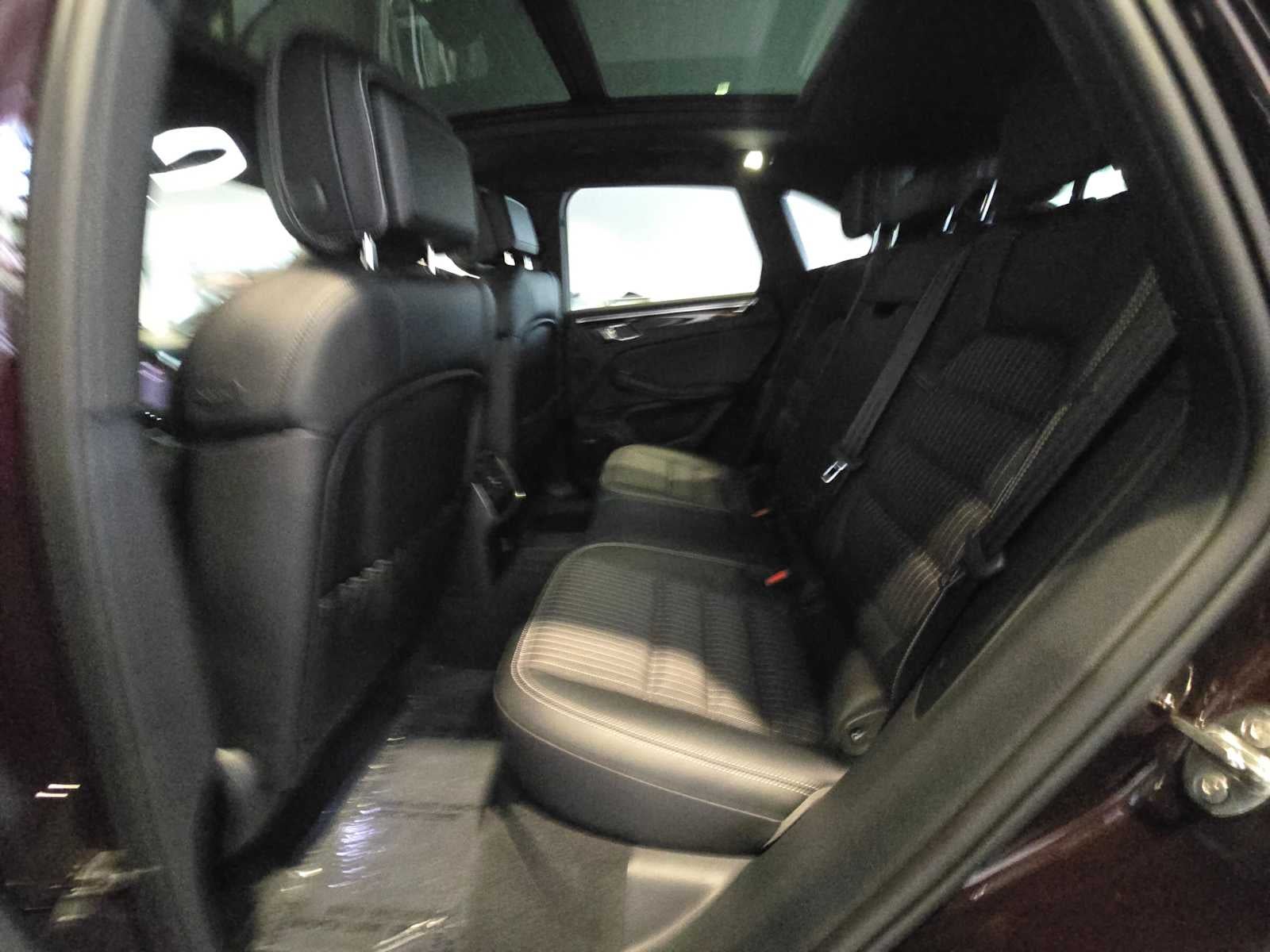 2025 Porsche Macan Macan T