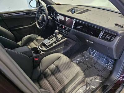 2025 Porsche Macan T