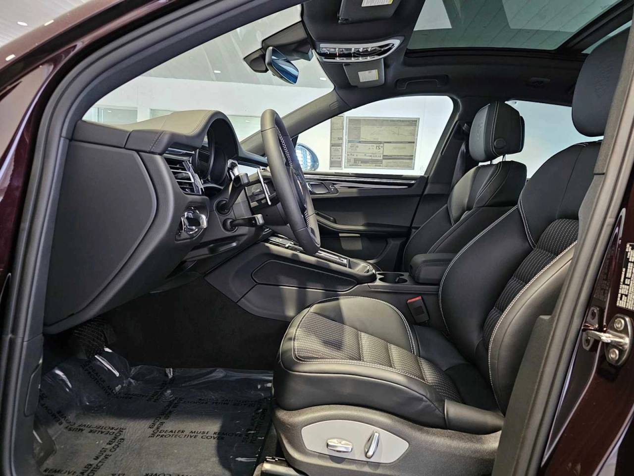 2025 Porsche Macan T