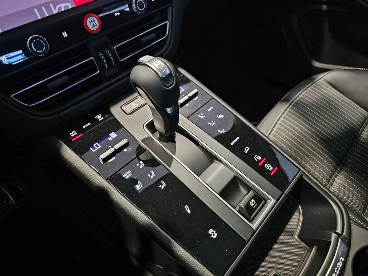2025 Porsche Macan T