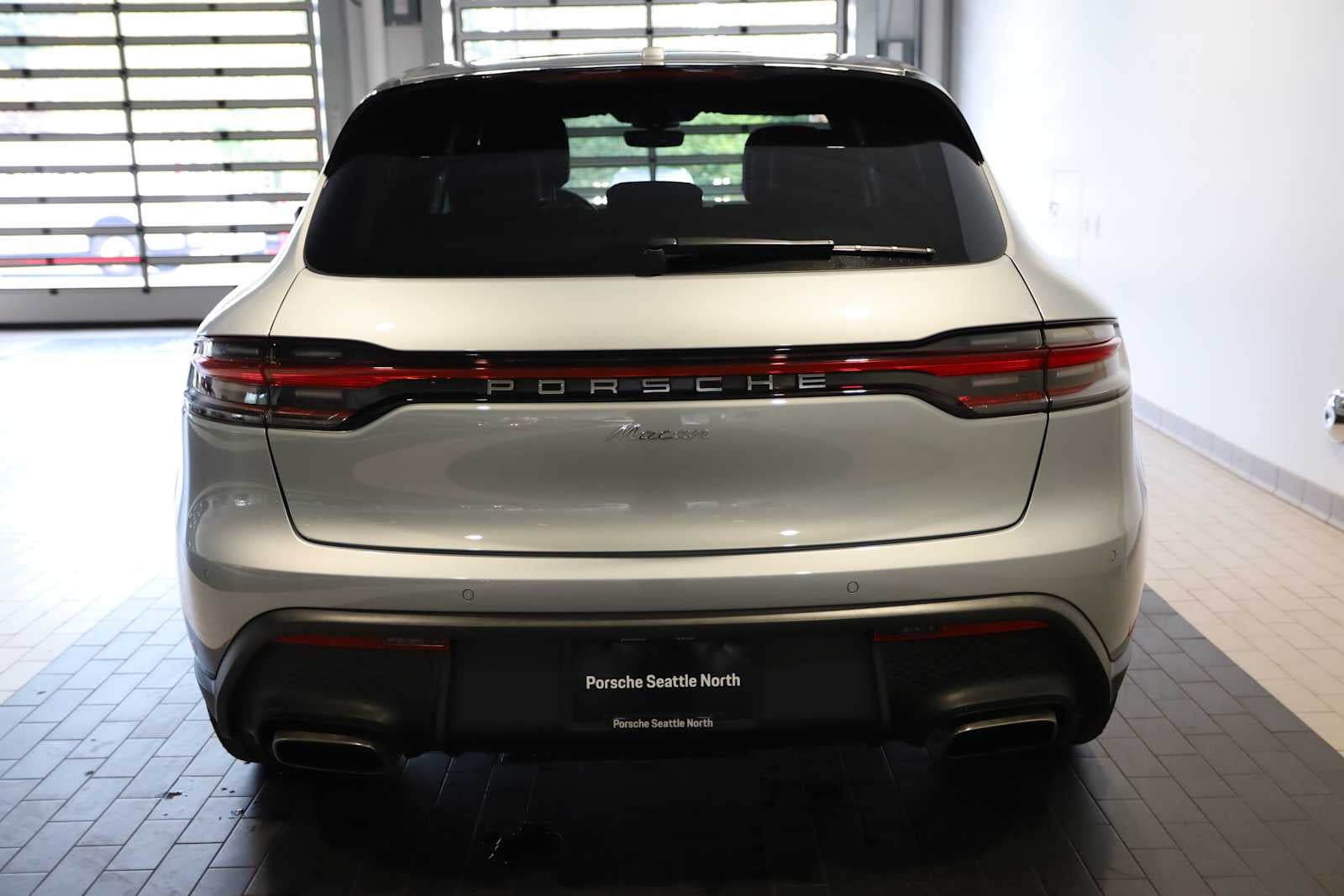 2025 Porsche Macan Macan