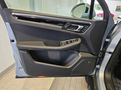 2025 Porsche Macan Macan