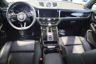 2025 Porsche Macan Macan