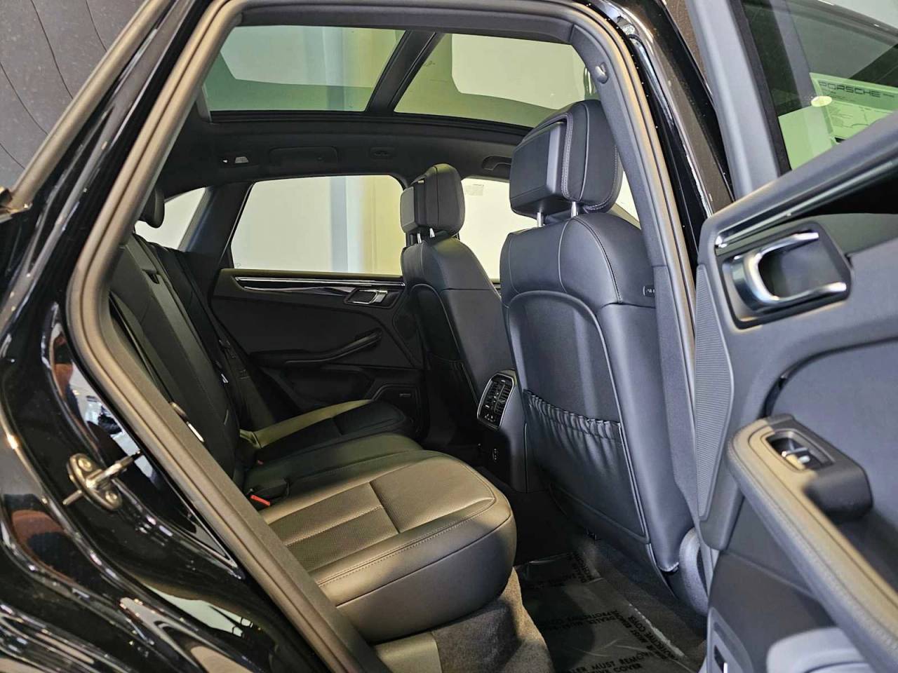 2025 Porsche Macan Macan