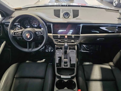 2025 Porsche Macan Macan
