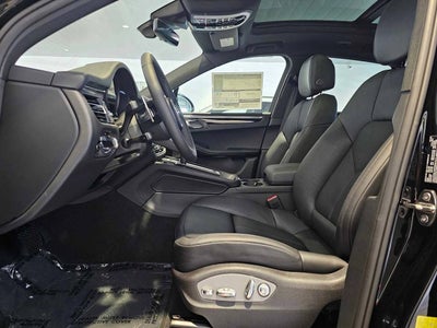 2025 Porsche Macan Macan
