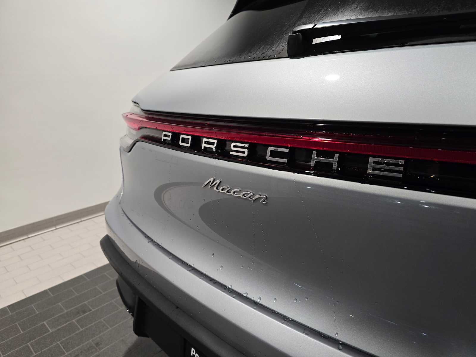 2026 Porsche Macan Base