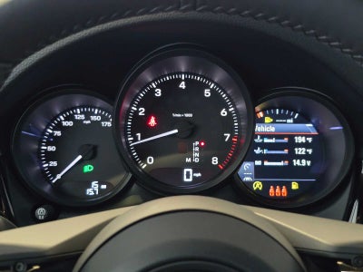 2026 Porsche Macan Base