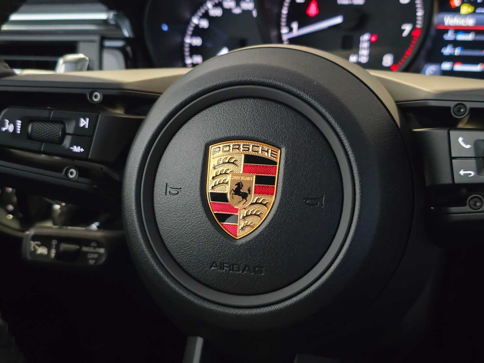 2026 Porsche Macan Base