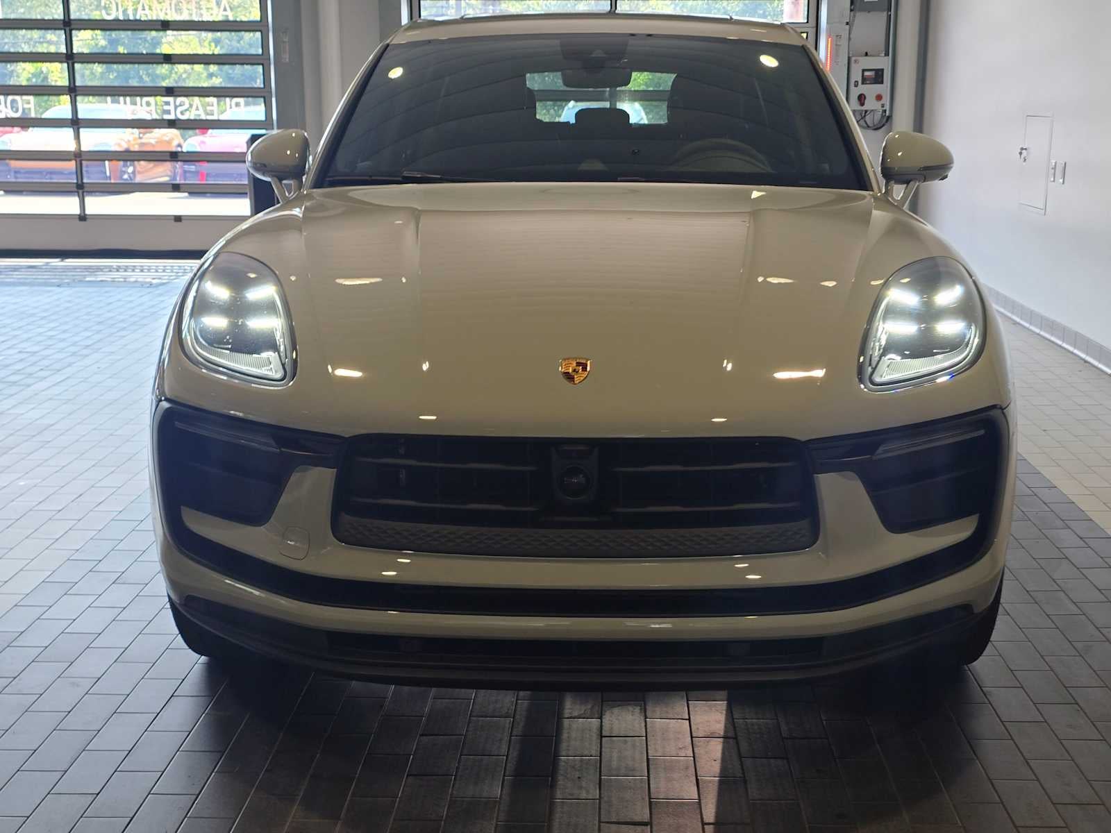 2026 Porsche Macan Macan