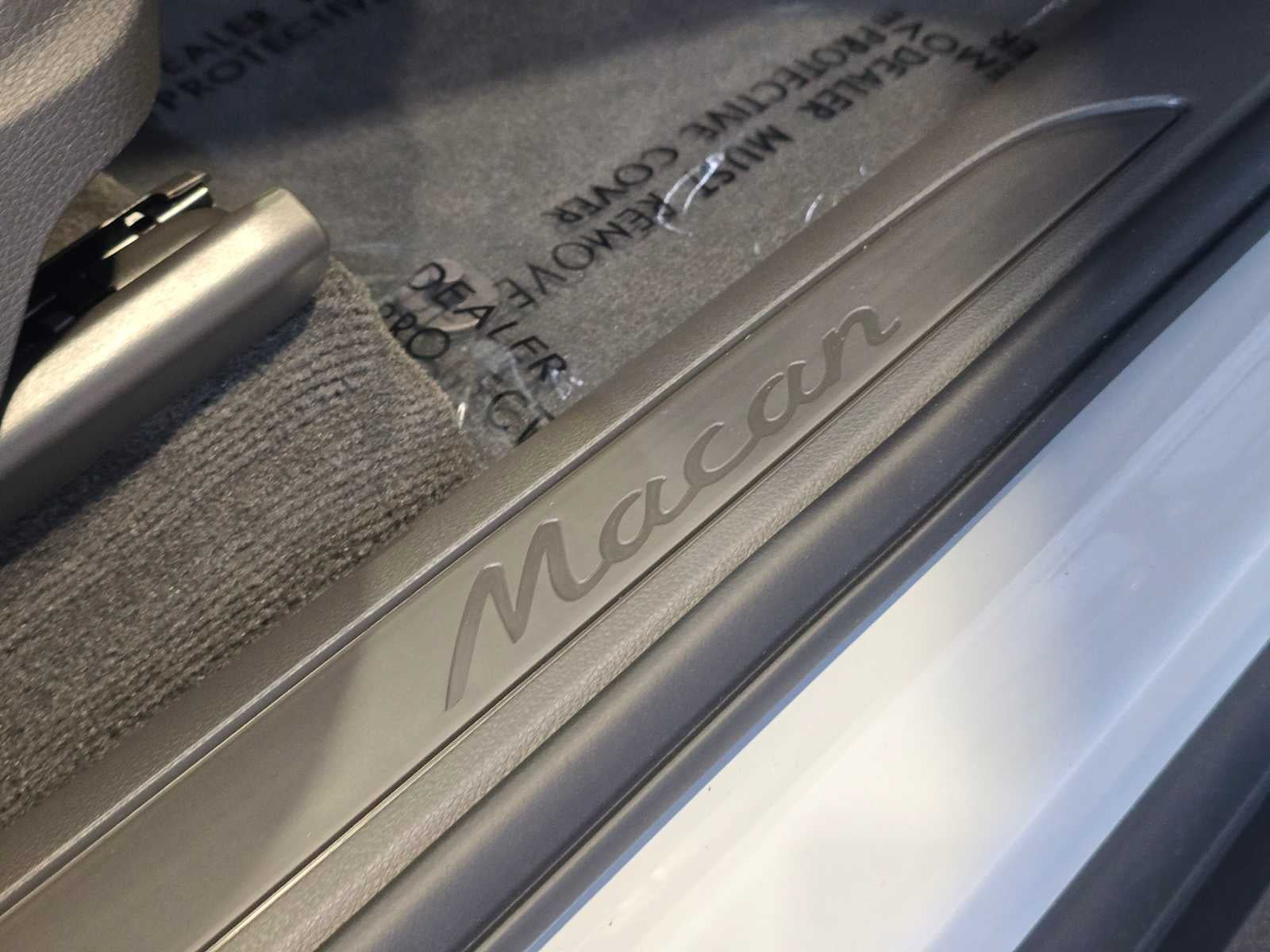 2026 Porsche Macan Macan