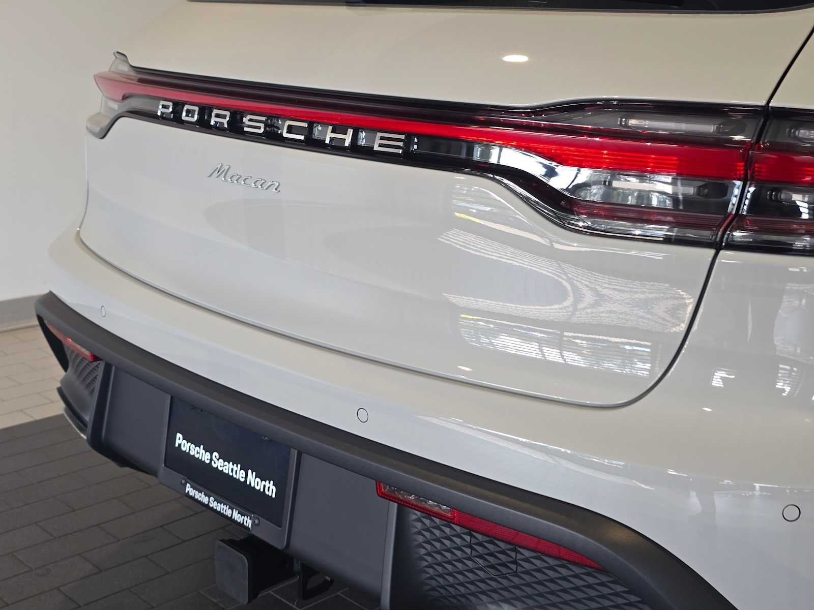 2026 Porsche Macan Macan