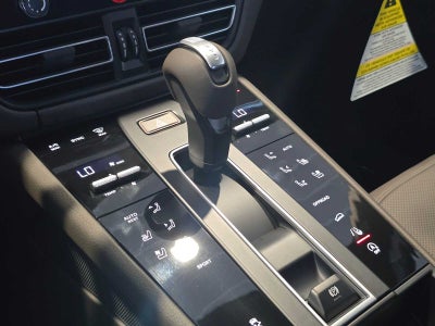 2026 Porsche Macan Macan