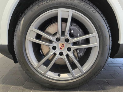 2025 Porsche Cayenne Base