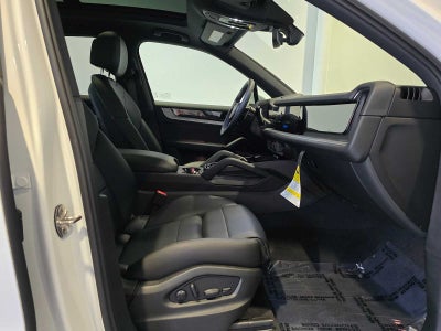 2025 Porsche Cayenne Base