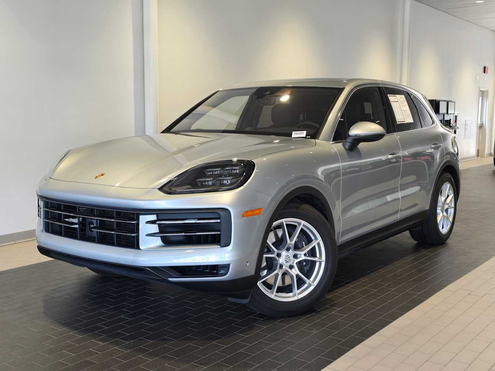 2024 Porsche Cayenne Base