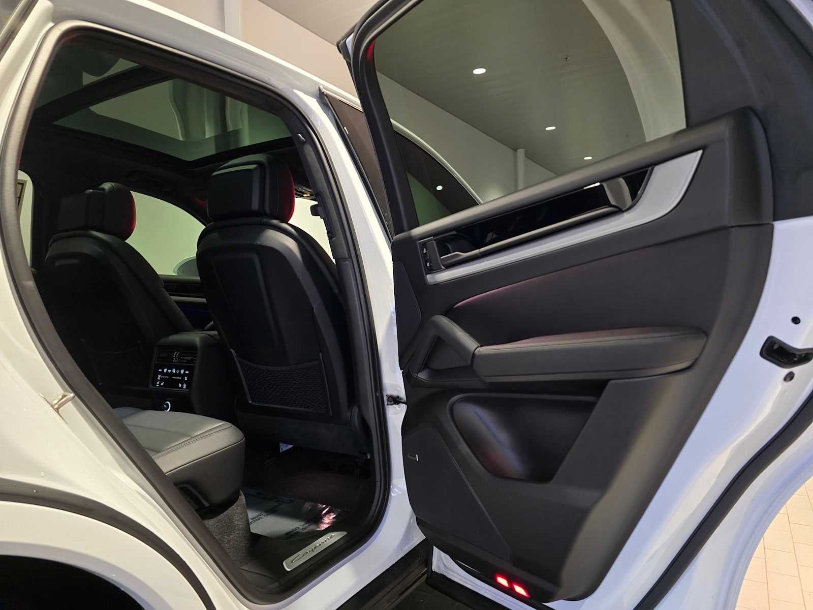 2024 Porsche Cayenne Base