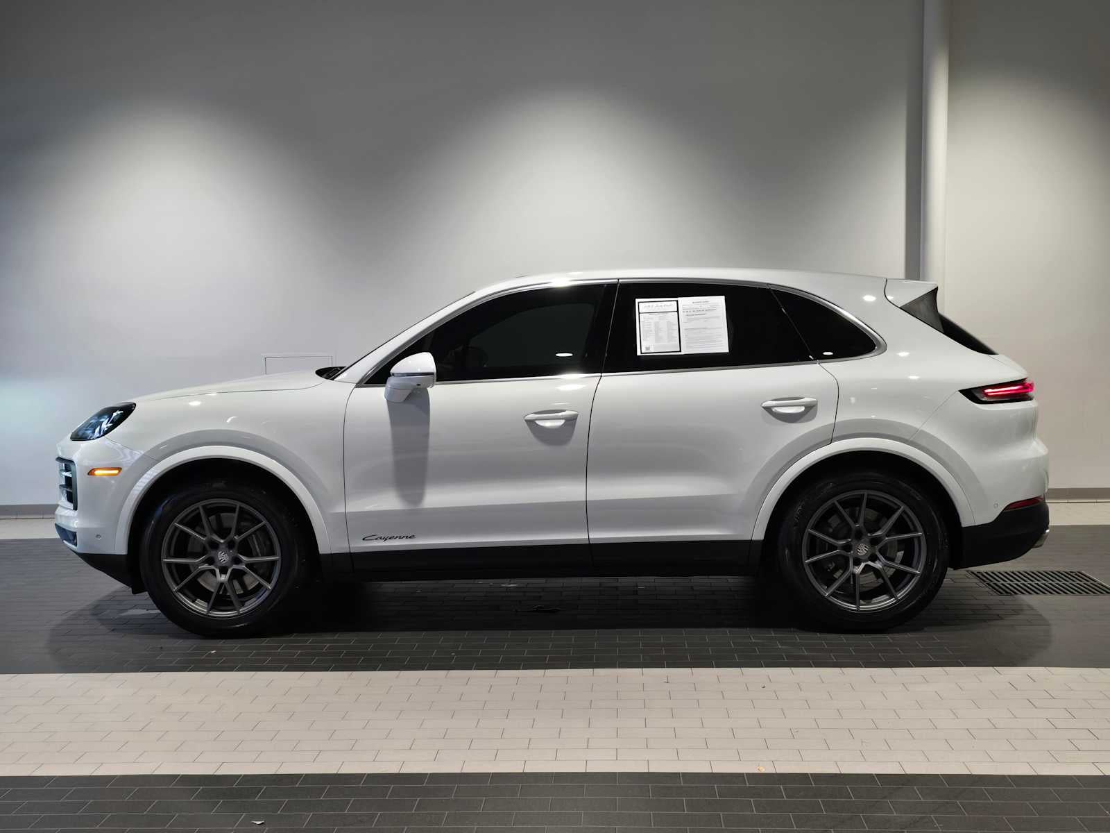 2024 Porsche Cayenne Base