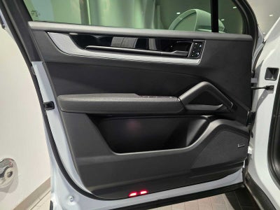 2024 Porsche Cayenne Base