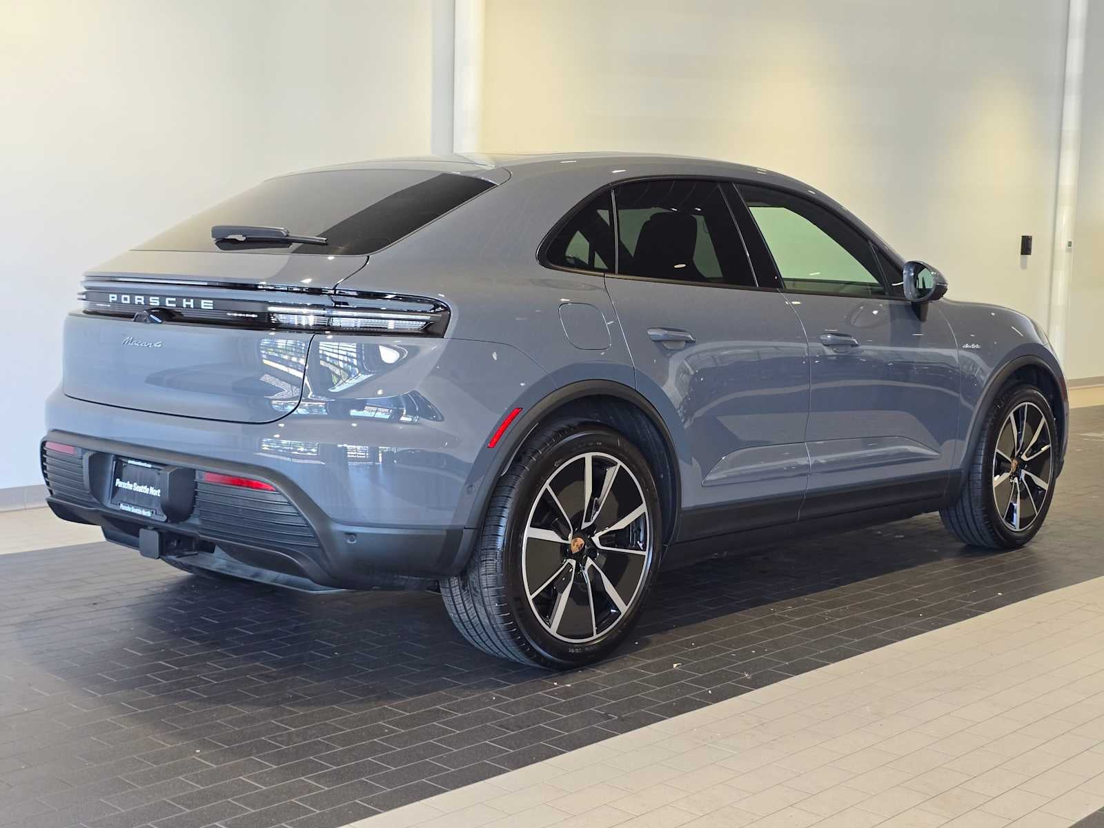 2025 Porsche Macan Macan 4 Electric