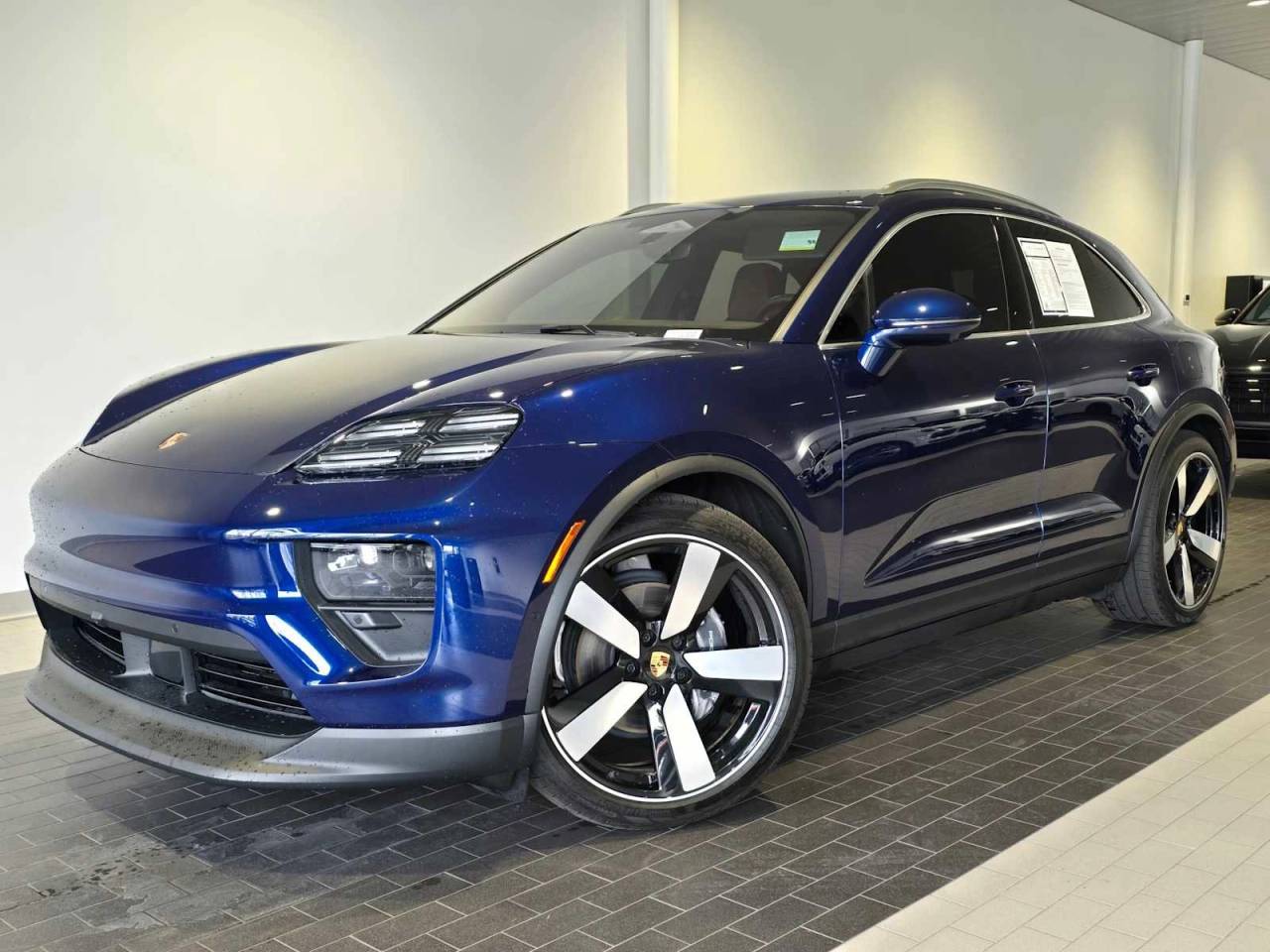 2024 Porsche Macan Base