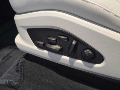 2026 Porsche Macan Macan 4 Electric