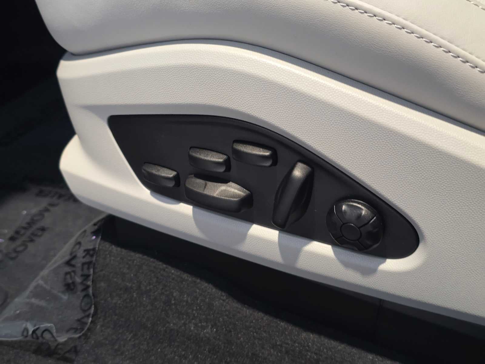 2026 Porsche Macan Macan 4 Electric