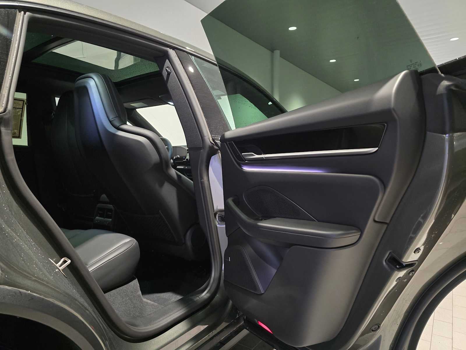 2024 Porsche Macan Electric 4