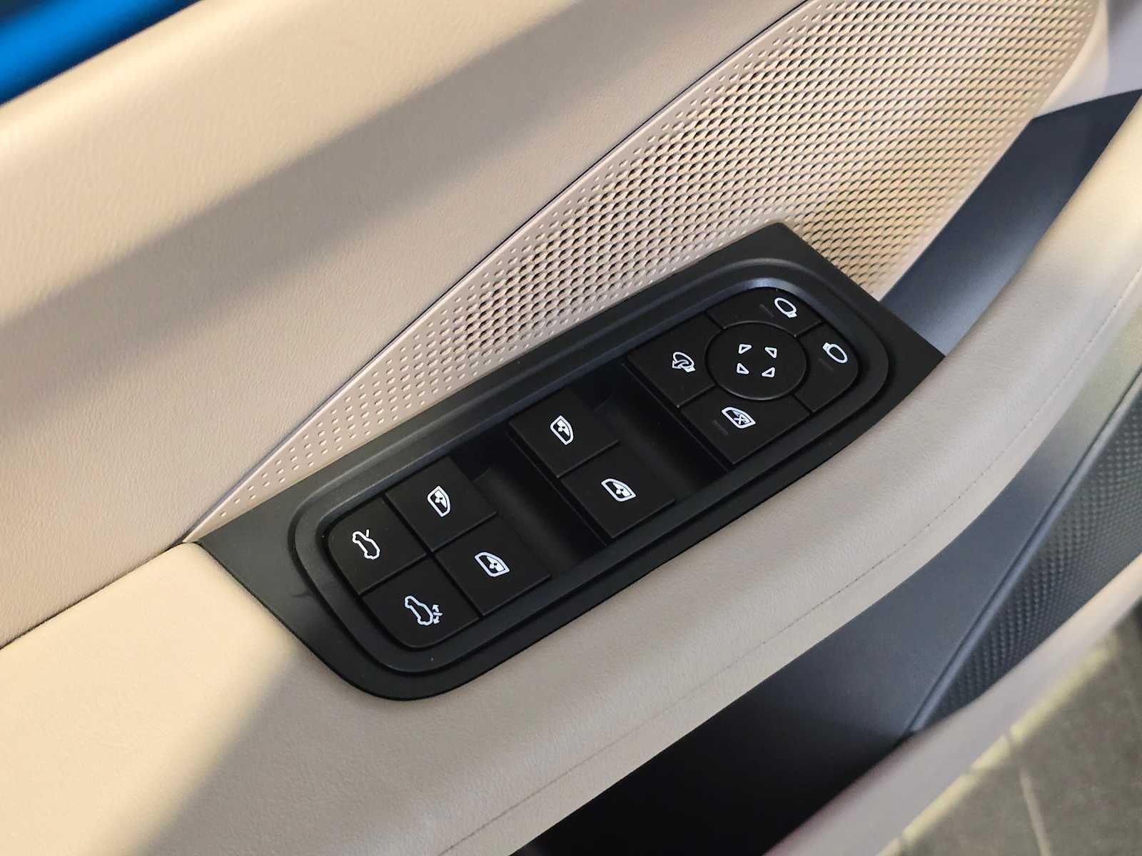 2026 Porsche Macan Electric 4