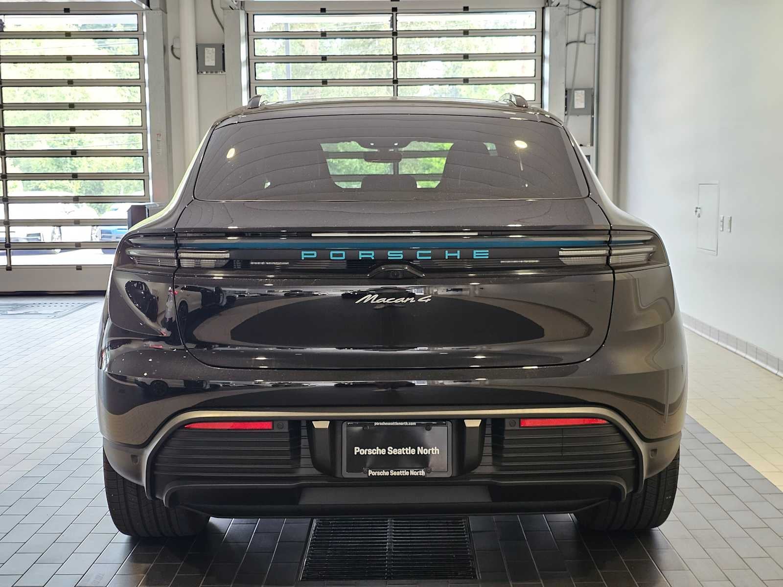 2024 Porsche Macan Electric 4
