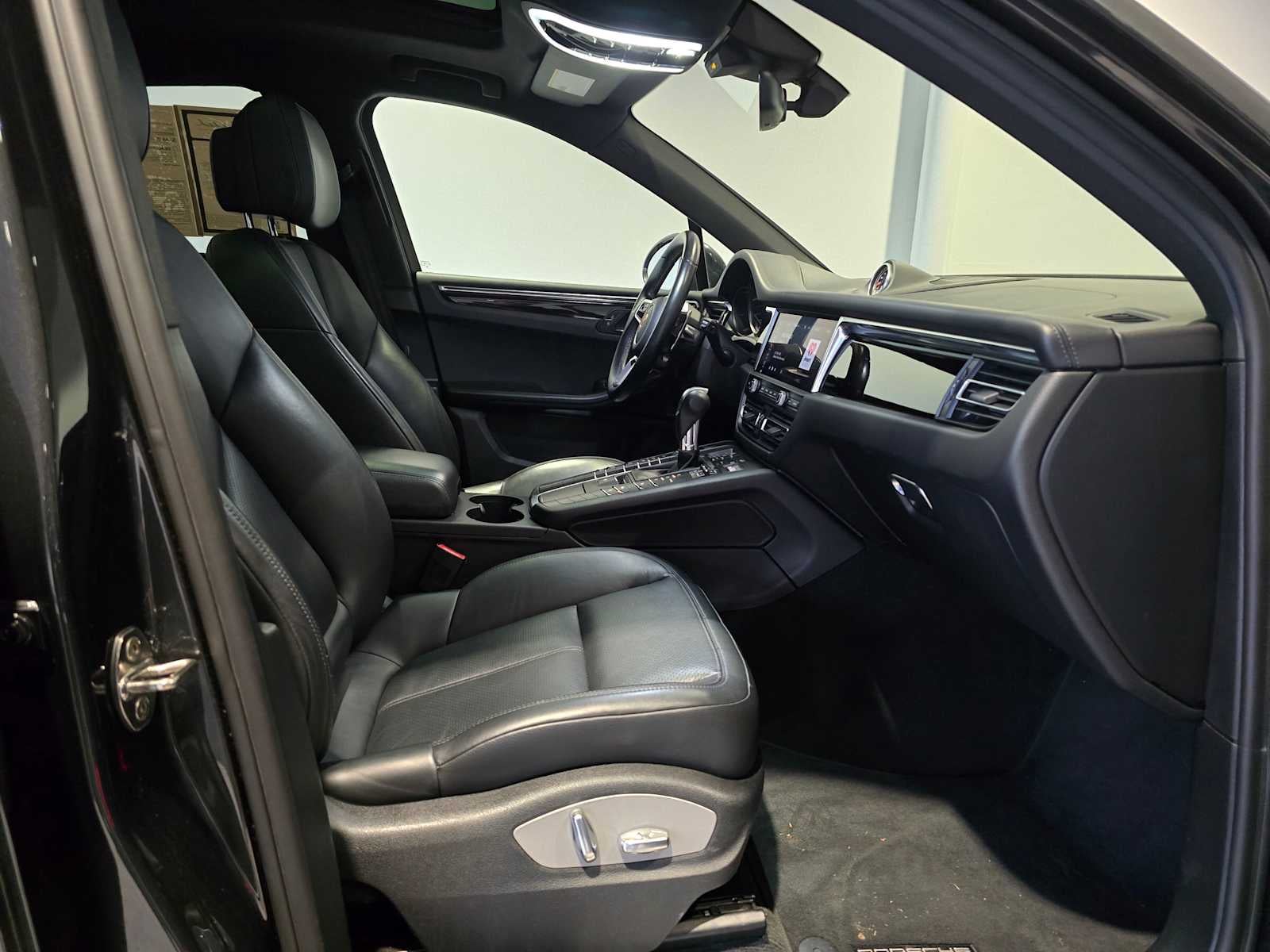 2021 Porsche Macan S