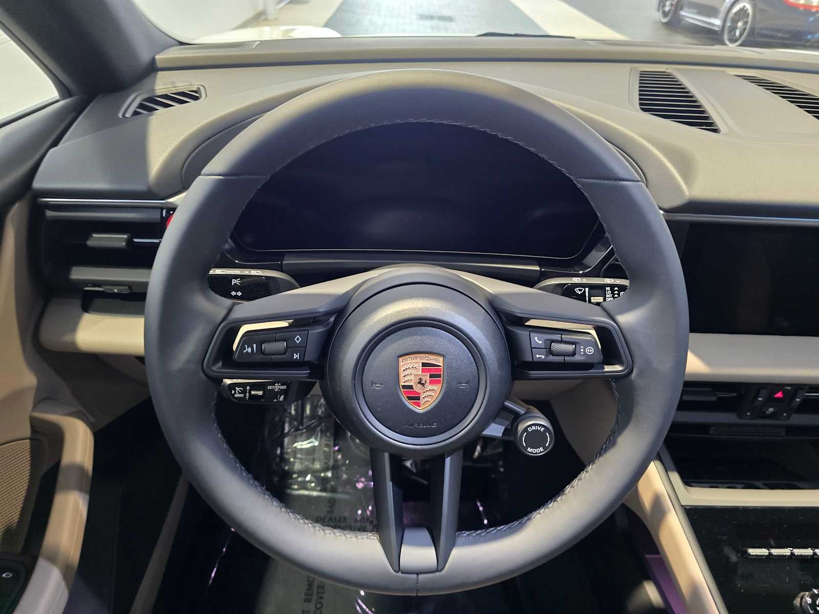 2025 Porsche Macan Electric 4S