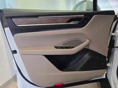 2025 Porsche Macan Electric 4S