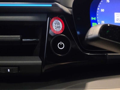 2025 Porsche Macan Electric 4S