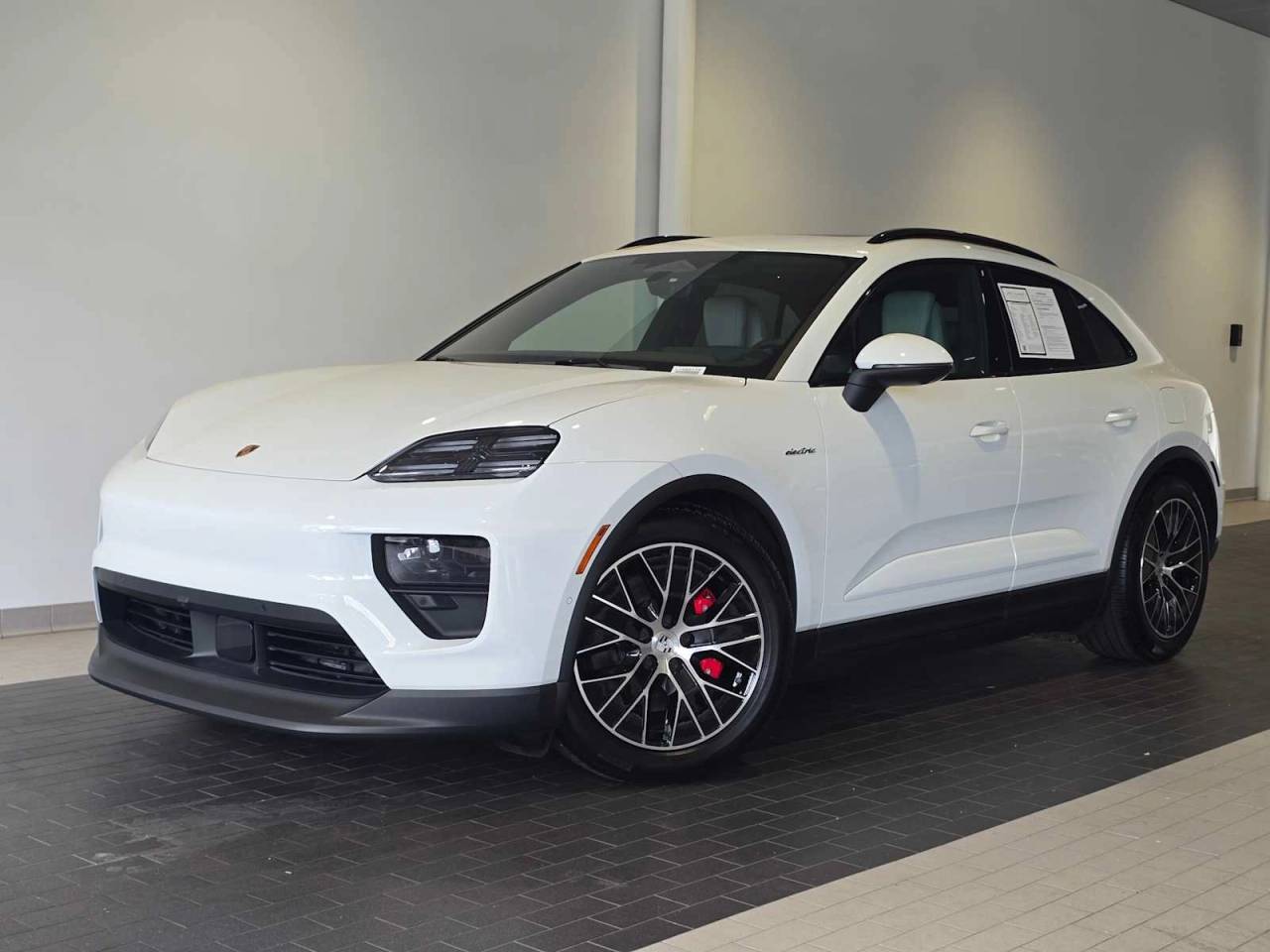 2025 Porsche Macan Electric 4S