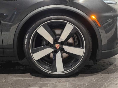 2025 Porsche Macan Electric 4S