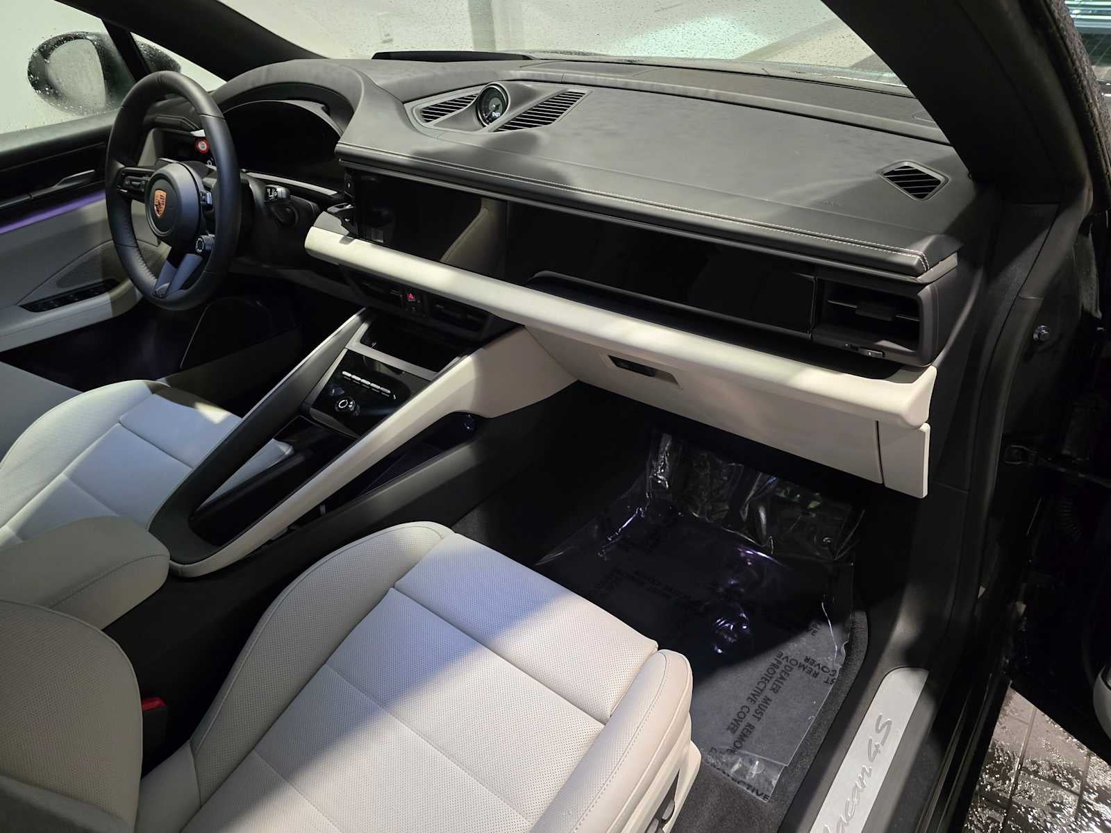 2025 Porsche Macan Electric 4S