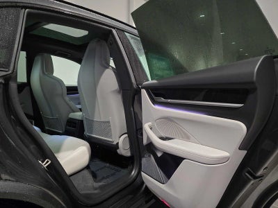 2025 Porsche Macan Electric 4S