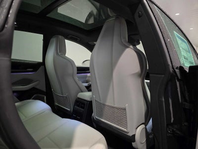 2025 Porsche Macan Electric 4S