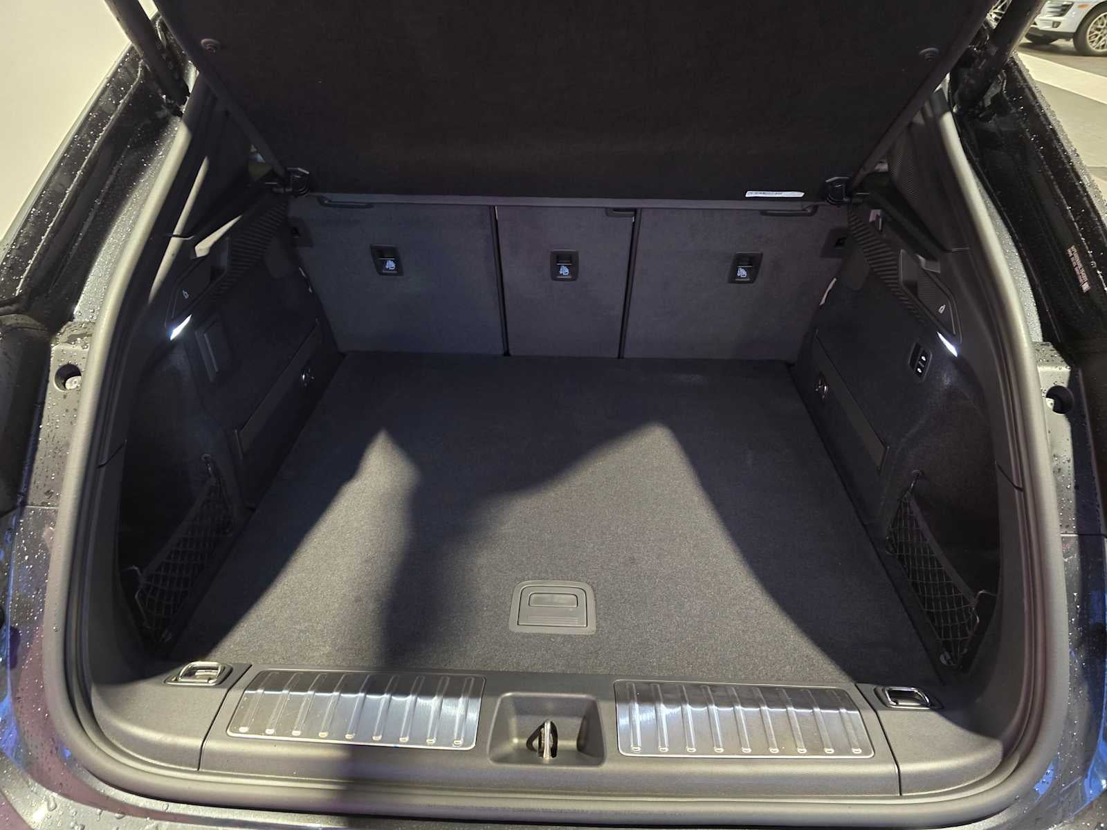 2025 Porsche Macan Electric 4S