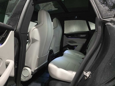 2025 Porsche Macan Electric 4S